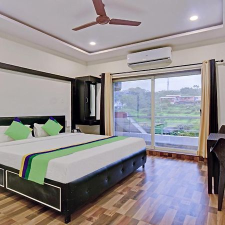 Treebo Paradise Inn With Mountain View มหาบาเลชวาร์ ภายนอก รูปภาพ