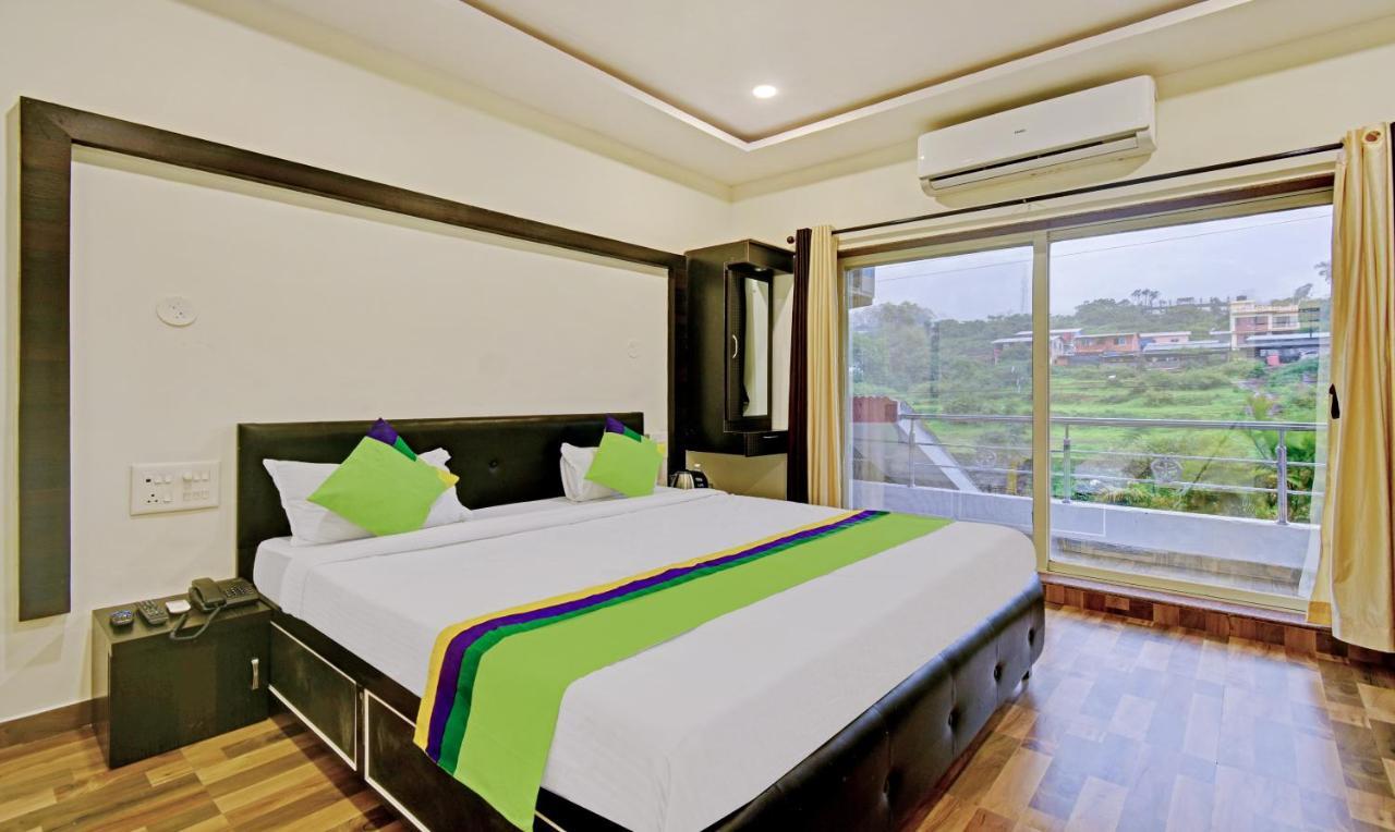 Treebo Paradise Inn With Mountain View มหาบาเลชวาร์ ภายนอก รูปภาพ