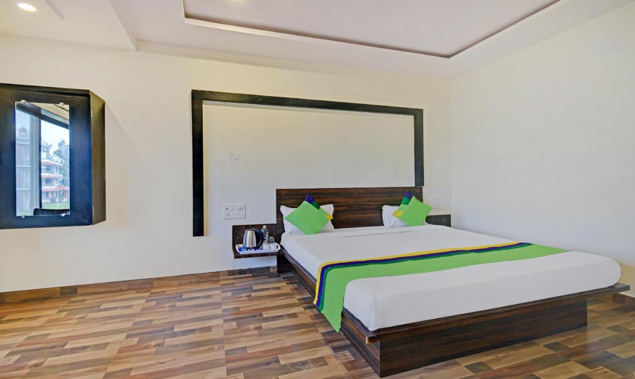Treebo Paradise Inn With Mountain View มหาบาเลชวาร์ ภายนอก รูปภาพ