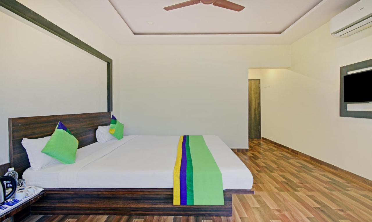 Treebo Paradise Inn With Mountain View มหาบาเลชวาร์ ภายนอก รูปภาพ