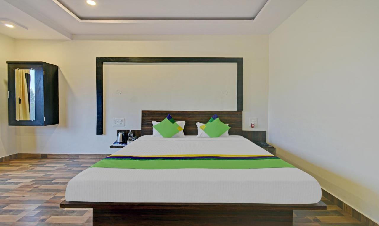 Treebo Paradise Inn With Mountain View มหาบาเลชวาร์ ภายนอก รูปภาพ