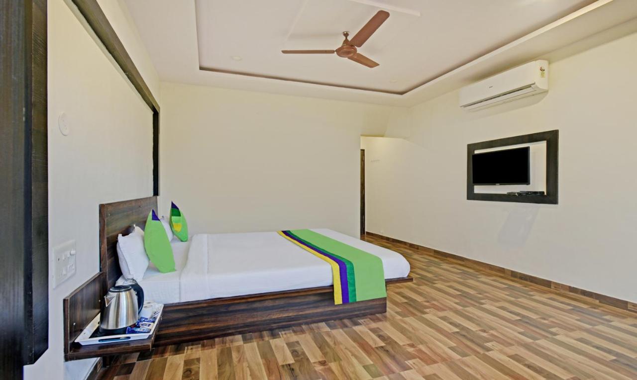 Treebo Paradise Inn With Mountain View มหาบาเลชวาร์ ภายนอก รูปภาพ